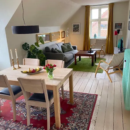 Goodnight Daire Randers